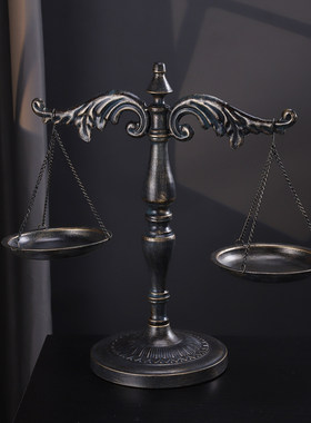 北欧金属天平秤创意摆件礼物