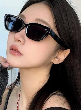 2025新款覆古太阳眼镜旅游拍照女高级感显脸小抗UV方圆脸潮太阳眼