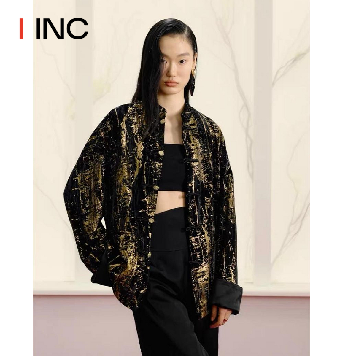 【SENNOS ZHOU】IINC 24SS 新中式图层烫金异料翻折袖外套上衣女 - 图1