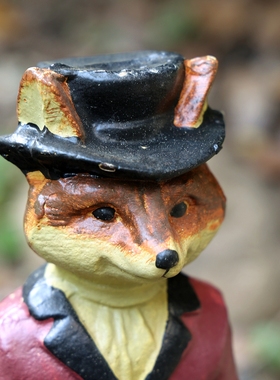 复古铸铁绅士狐狸造型花园摆件