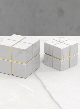 轻奢风样板房家居客厅酒柜装饰品