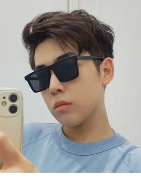 2023新款高级感方形黑色百搭墨镜男士开车网红防紫外线太阳镜酷潮