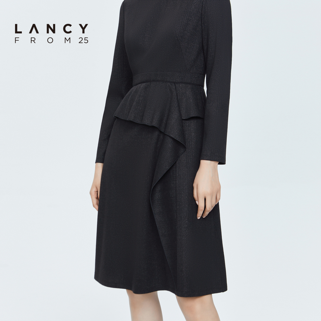 LANCY/悦朗姿2022冬季新款收腰连衣裙子女修身显瘦女士通勤裙子