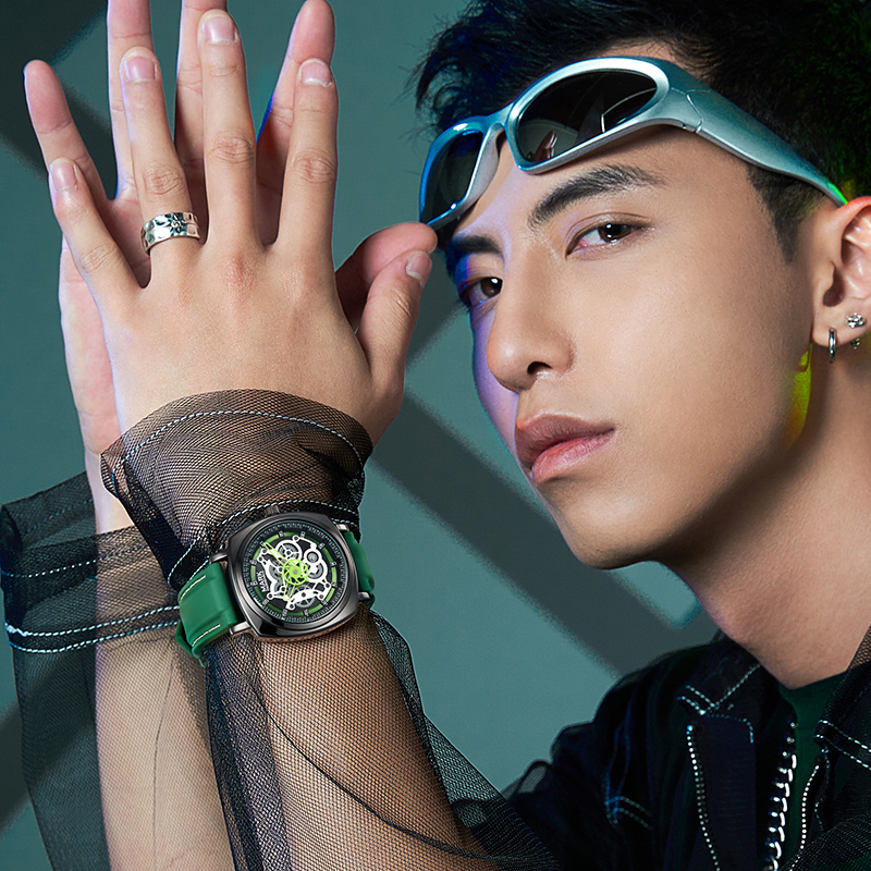 马克华菲2024新款手表男学生潮流方形男表防水夜光户外运动腕表