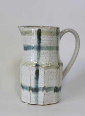 FQR LIVING丹麦Bloomingville手工制作绘画陶器经典格纹水壶造型