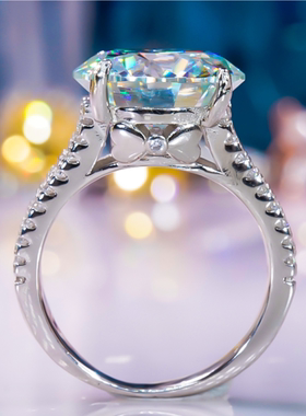 莫桑石豪镶牛头款钻戒10克拉