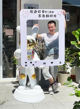 玻璃钢卡通太空兔子雕塑户外商场发光美陈景观网红打卡装饰大摆件