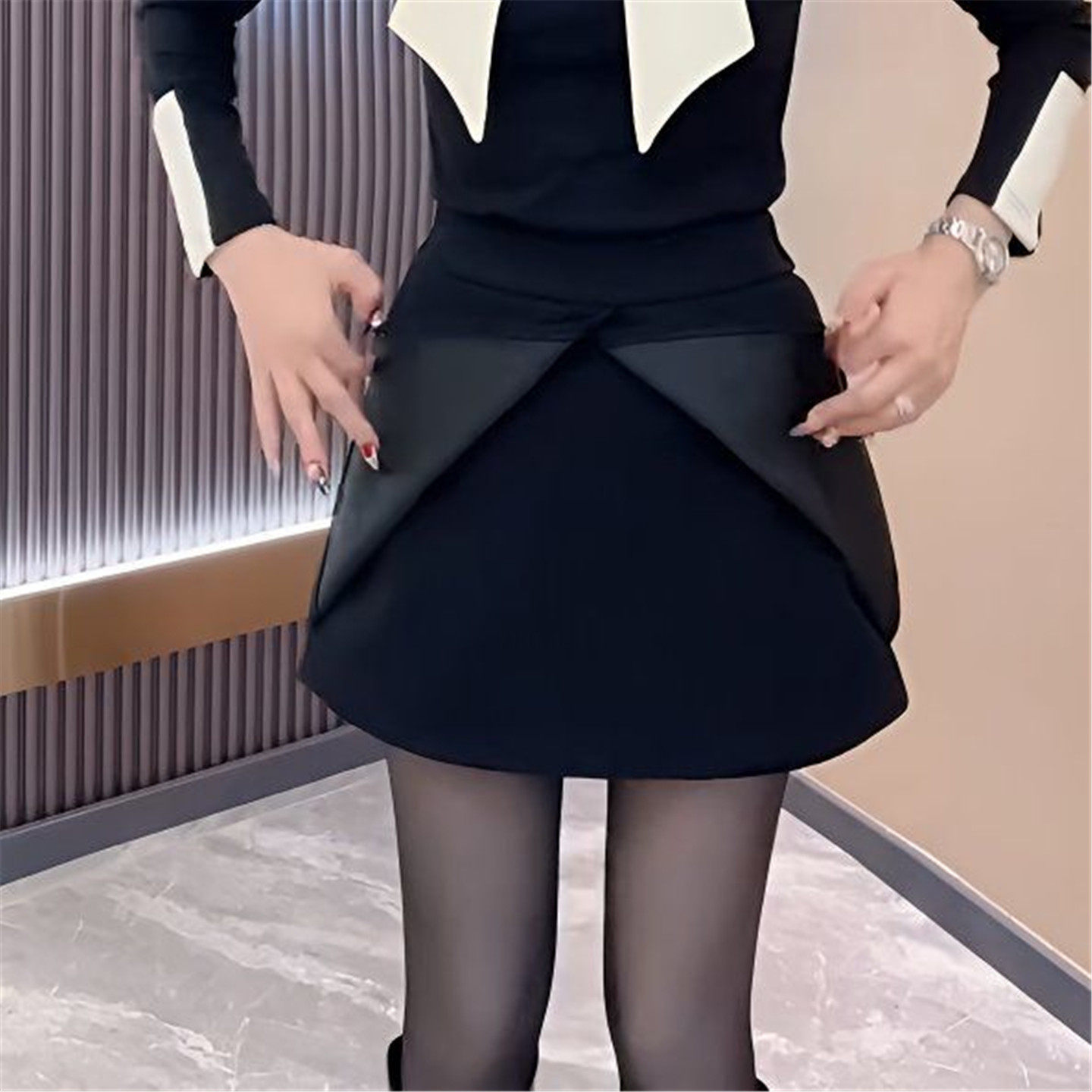 2025新款时尚百搭A字短裙女秋冬季外穿胖妈妈遮肚显瘦黑色短裤子,淘宝优惠券,粉丝福利购,淘宝优惠卷