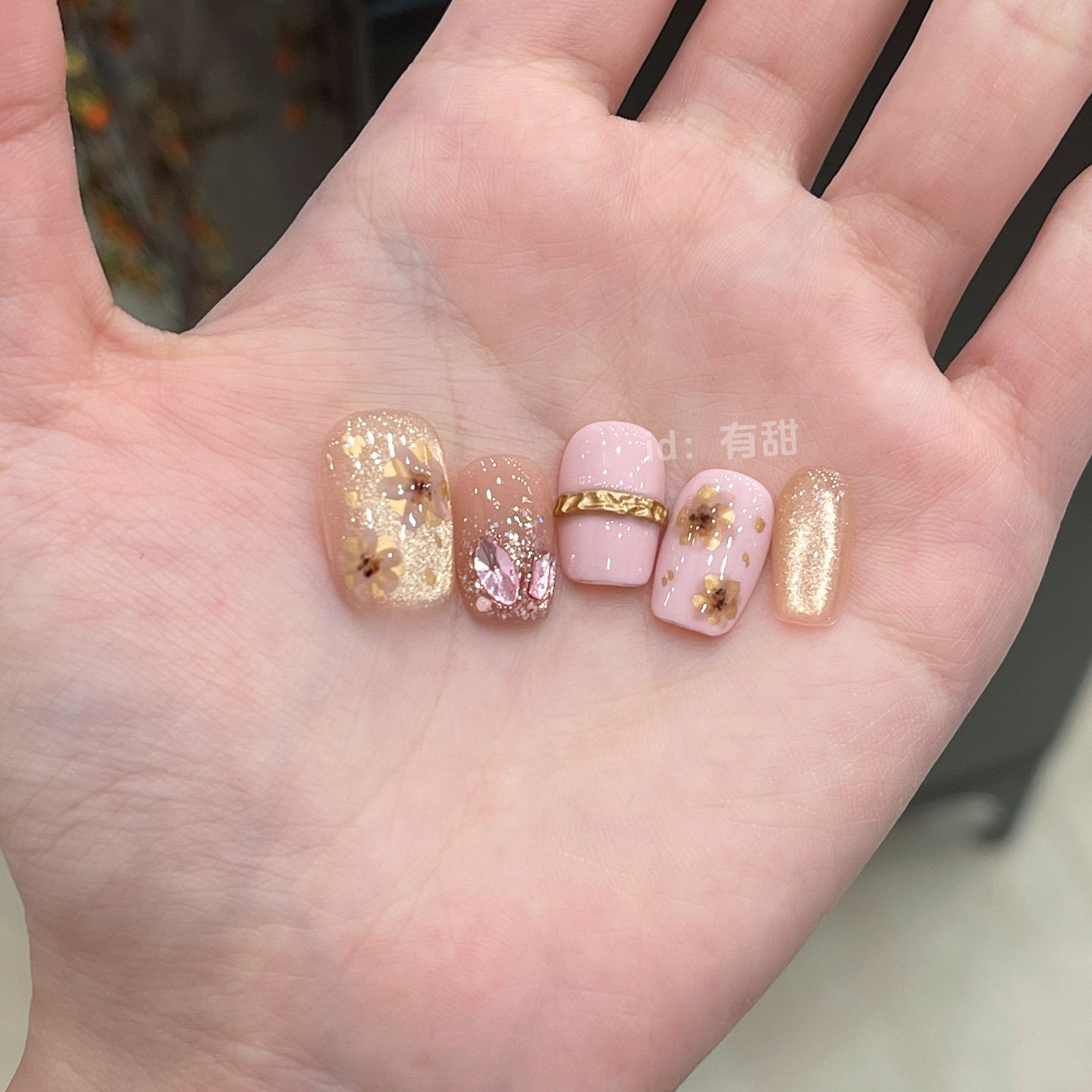 精致绝美穿戴甲2025新款高级感穿戴款美甲短款纯手工显白指甲贴片,淘宝优惠券,粉丝福利购,淘宝优惠卷