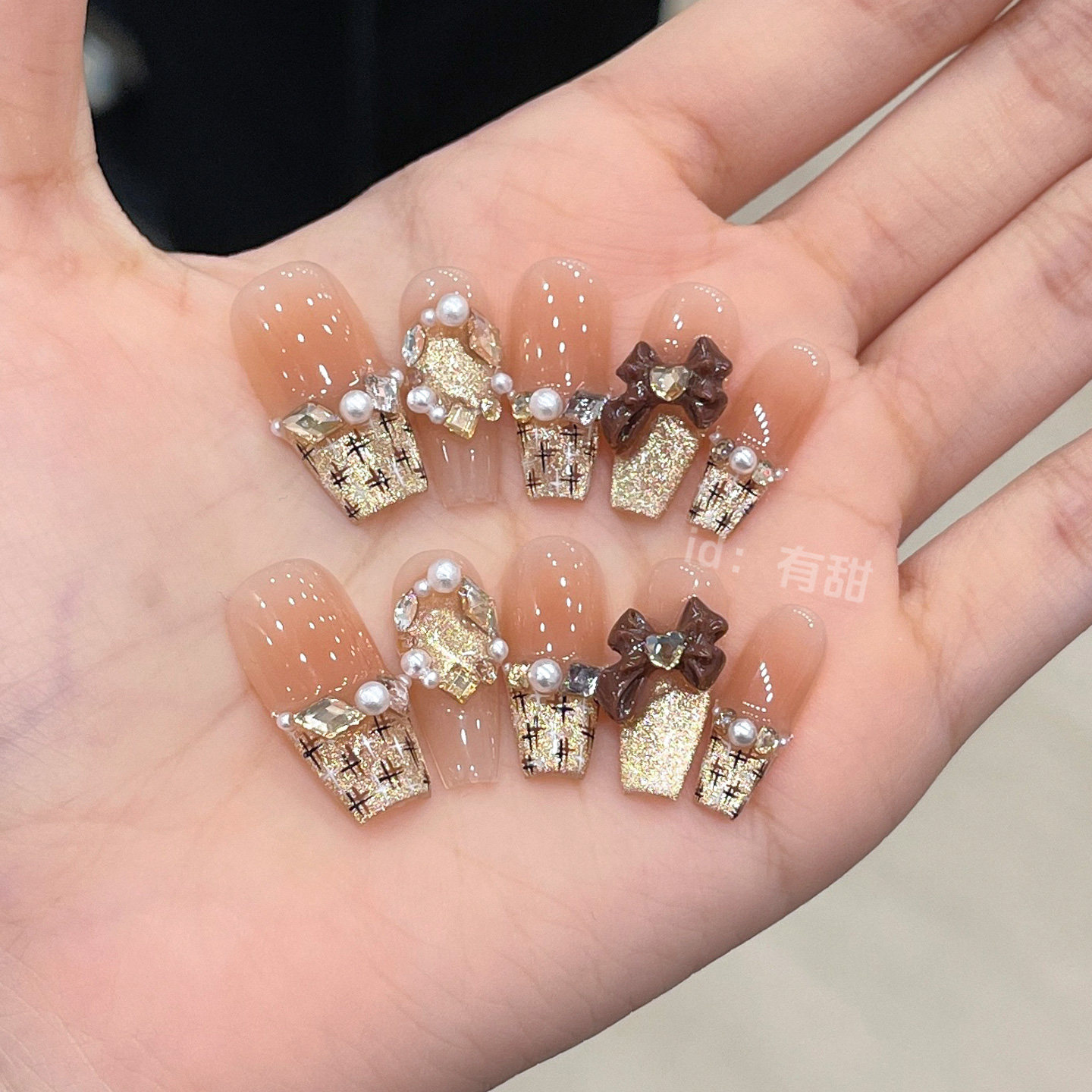 秋冬穿戴甲中长款手工法式指甲贴片2025新款高级感小香风穿戴美甲,淘宝优惠券,粉丝福利购,淘宝优惠卷