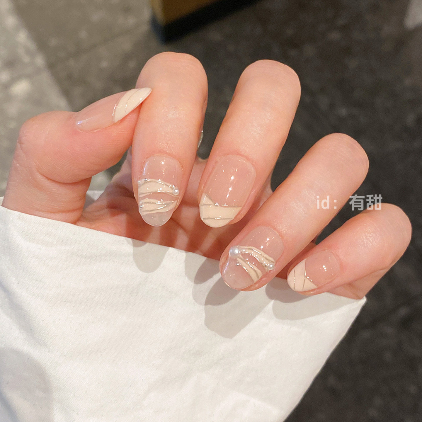 法式穿戴甲短高级感新娘穿戴美甲2025新年款纯手工绝美指甲贴片,淘宝优惠券,粉丝福利购,淘宝优惠卷