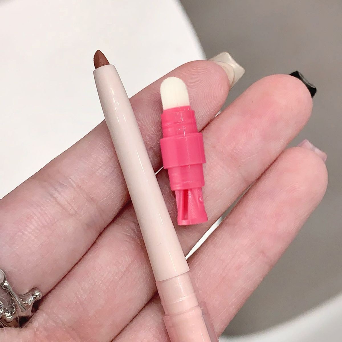 kakashow雾感唇线笔双头勾勒唇形持久显色哑光新手修饰推荐新手 - 图3