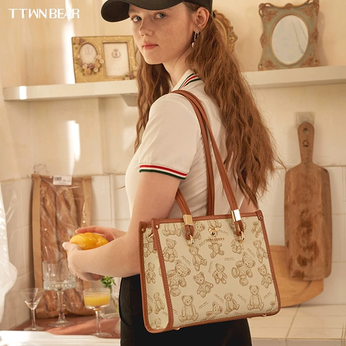 Ttwnbear printed плечо