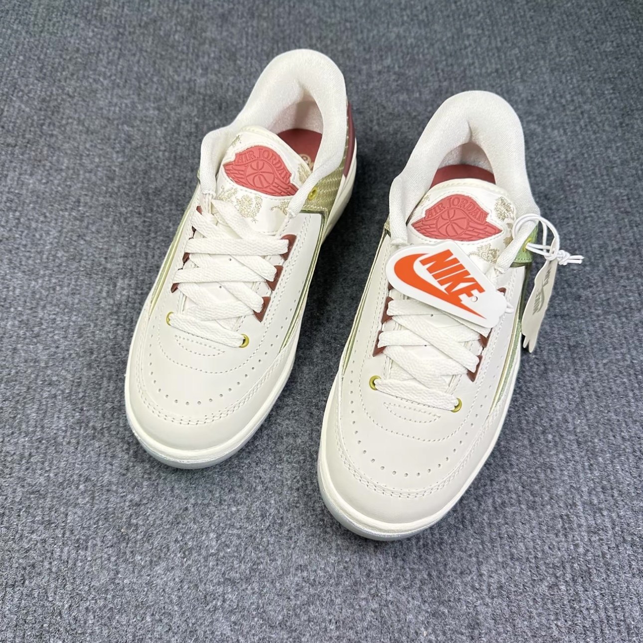 Air Jordan 2运动休闲鞋 缓震防滑耐磨潮流复古休闲鞋FJ6871-100,淘宝优惠券,粉丝福利购,淘宝优惠卷