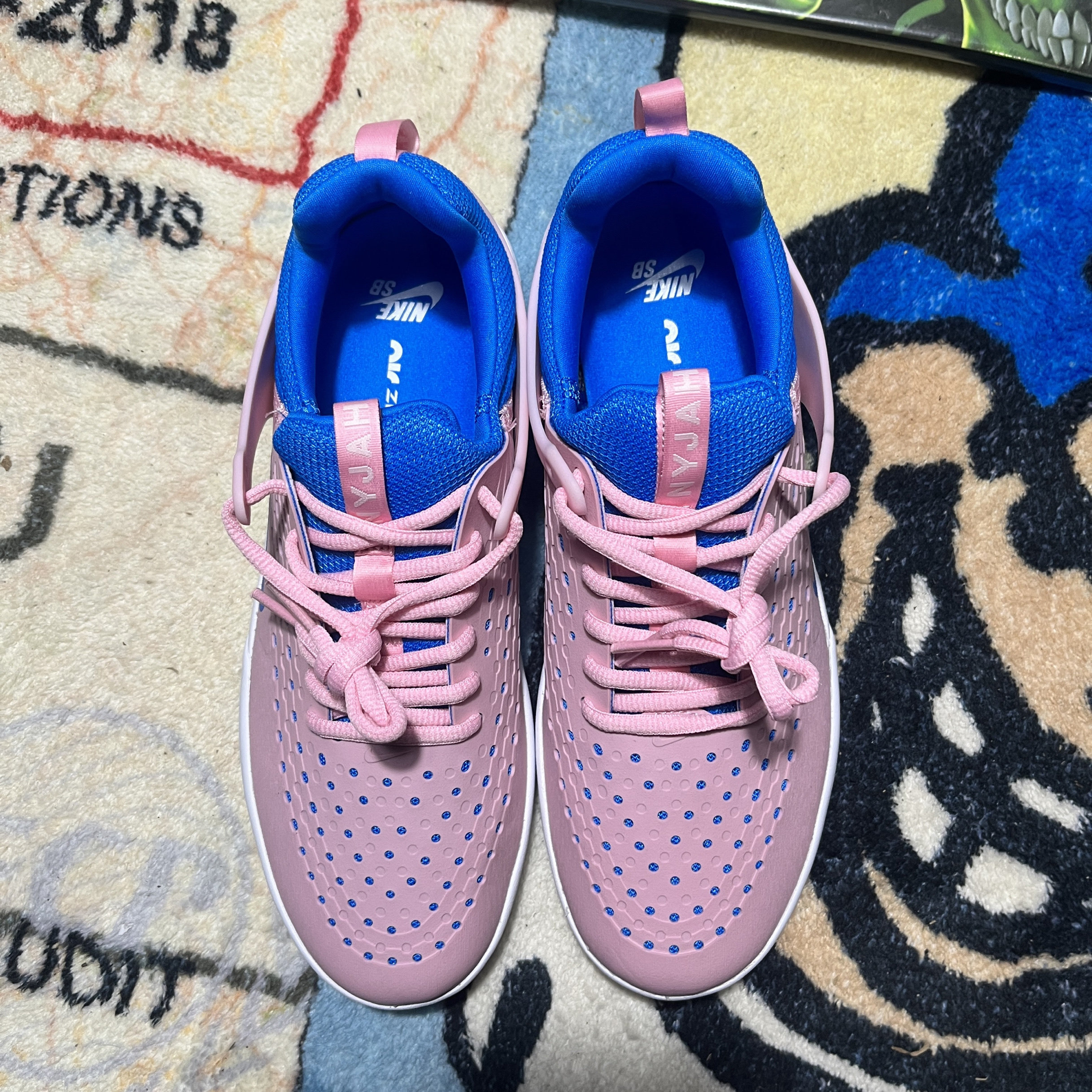 Nike NYJAH 3白粉配色轻便低帮耐磨缓振运动滑板鞋DV7896-601熊,淘宝优惠券,粉丝福利购,淘宝优惠卷