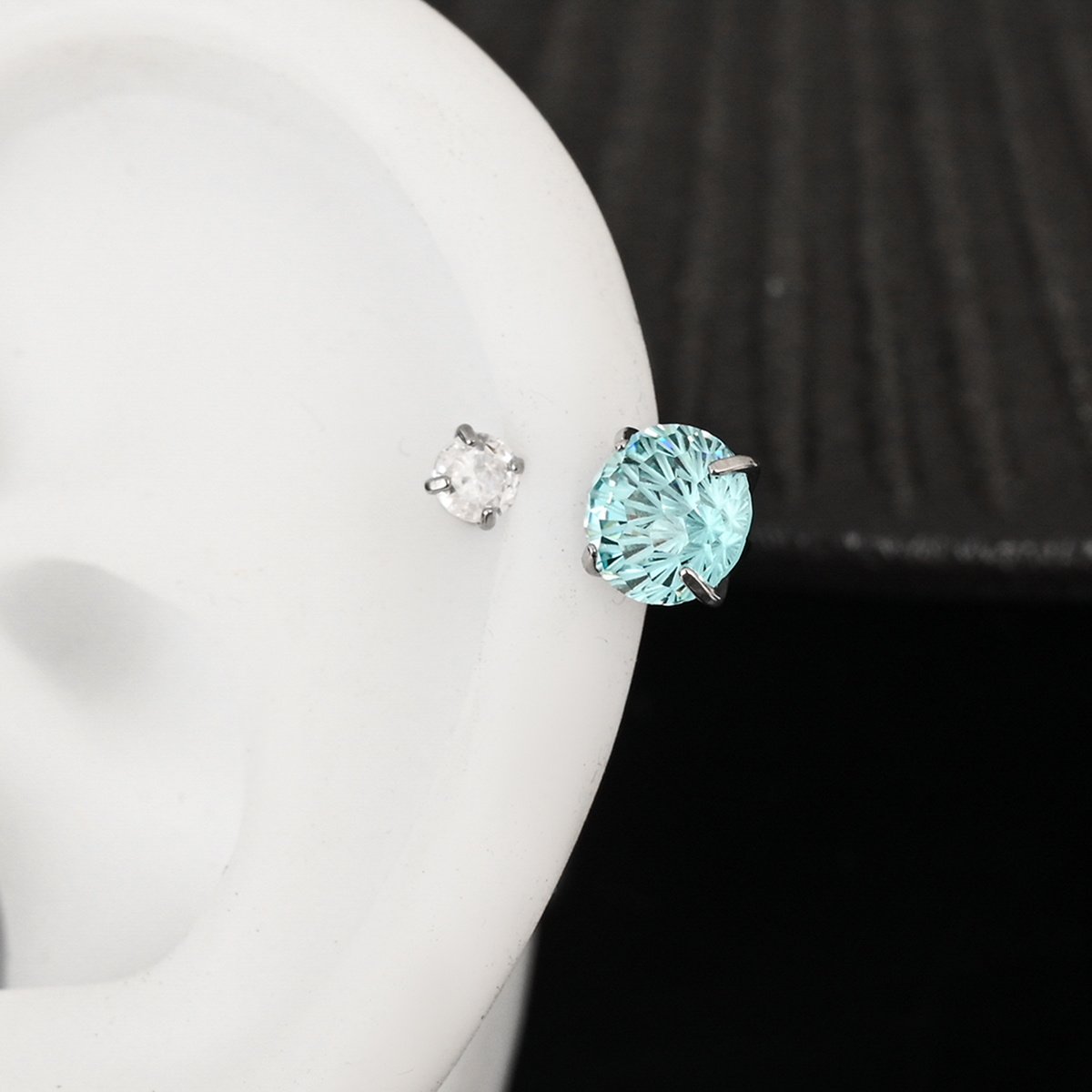 「星云之泪」蓝色超闪马蹄环耳钉女粉色精致耳骨钉甜酷高级感耳饰 - 图2