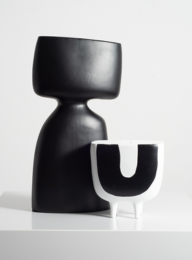 现代简约异形几何摆件电视柜陈设