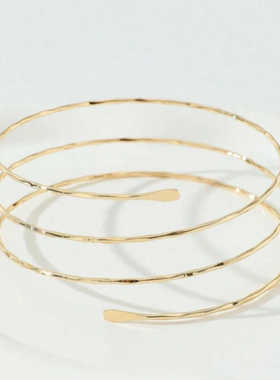 三层两头气质压扁臂章崎岖面百搭