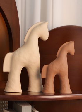 现代简约创意马摆件儿童房客厅玄关桌面装饰品电视柜酒柜摆设