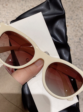 2025新款茶色墨镜女款大框眼镜开车专用防紫外线显脸小偏光太阳镜