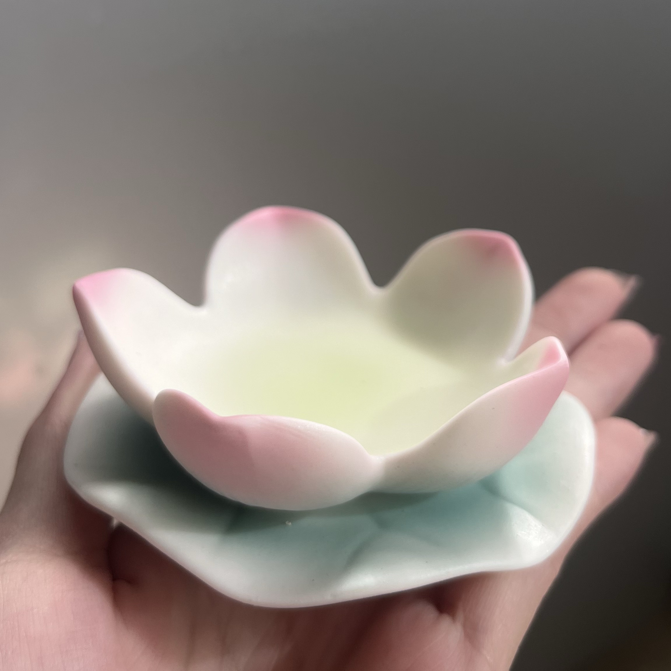 泡泡玛特哪吒之魔童闹海天生羁绊盲盒收纳防尘玻璃展示盒发光保护