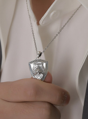 小众设计老虎项链男潮百搭个性霸气男士本命年虎年复古风吊坠ins