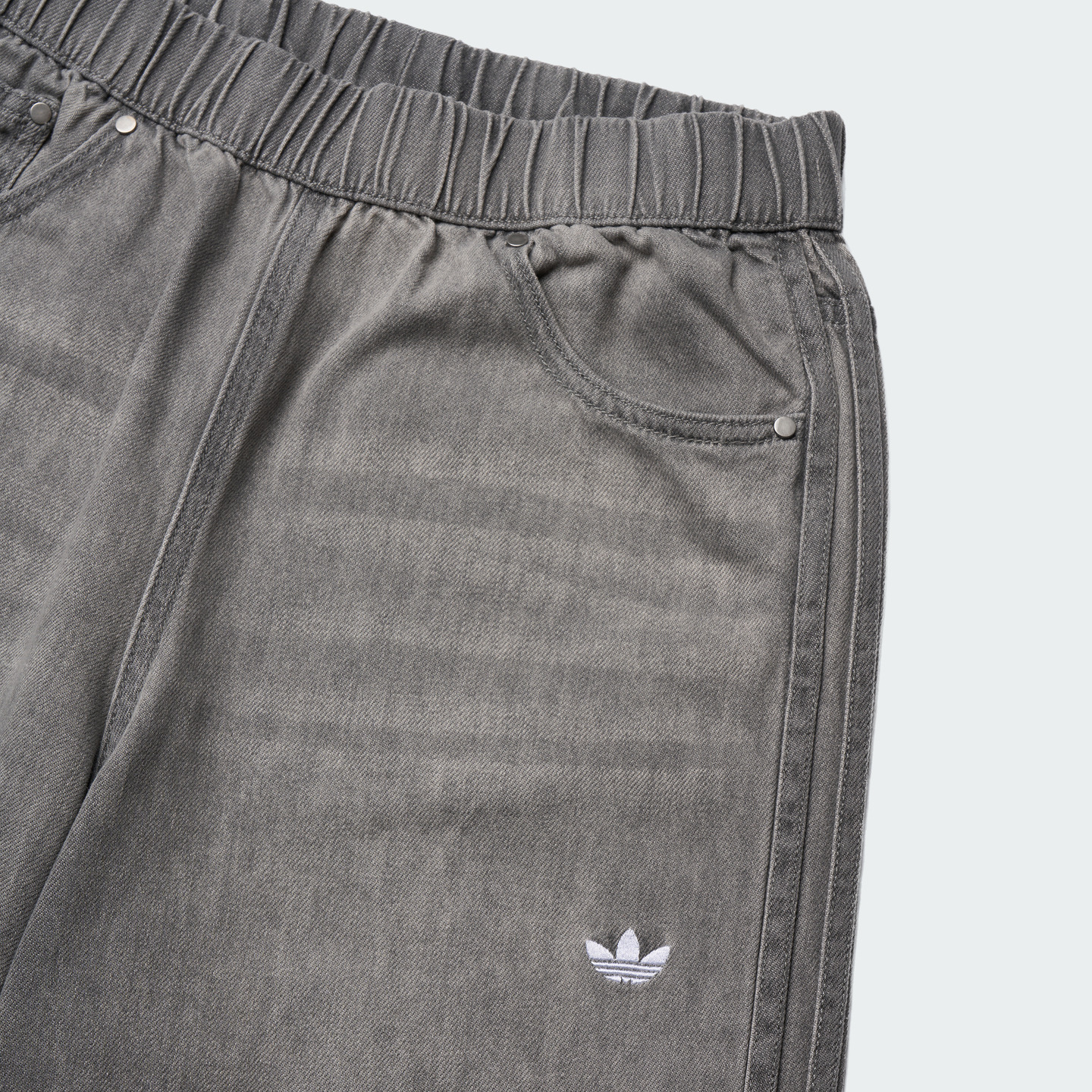 牛仔运动裤女装adidas Originals阿迪达斯三叶草官方 - 图1