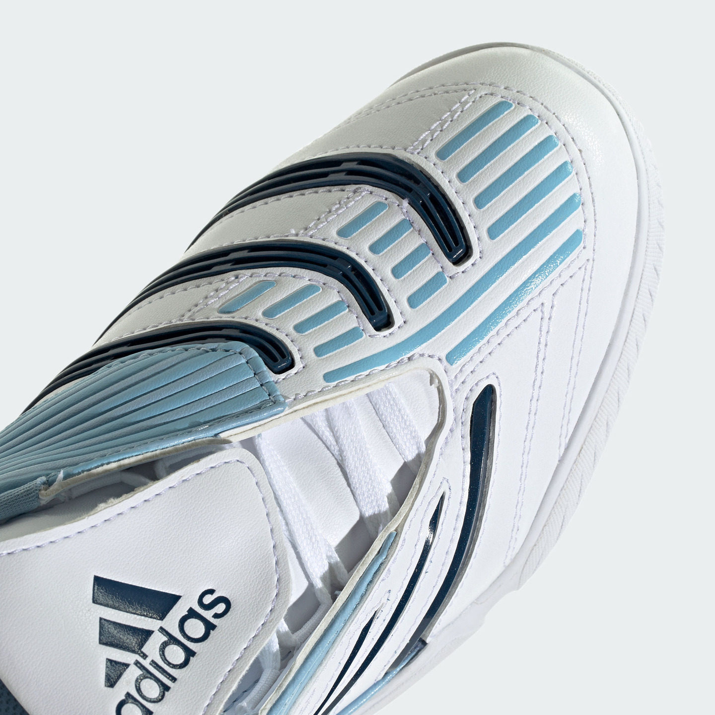 PREDATOR SALA复古经典足球风运动鞋女新款adidas阿迪达斯三叶草