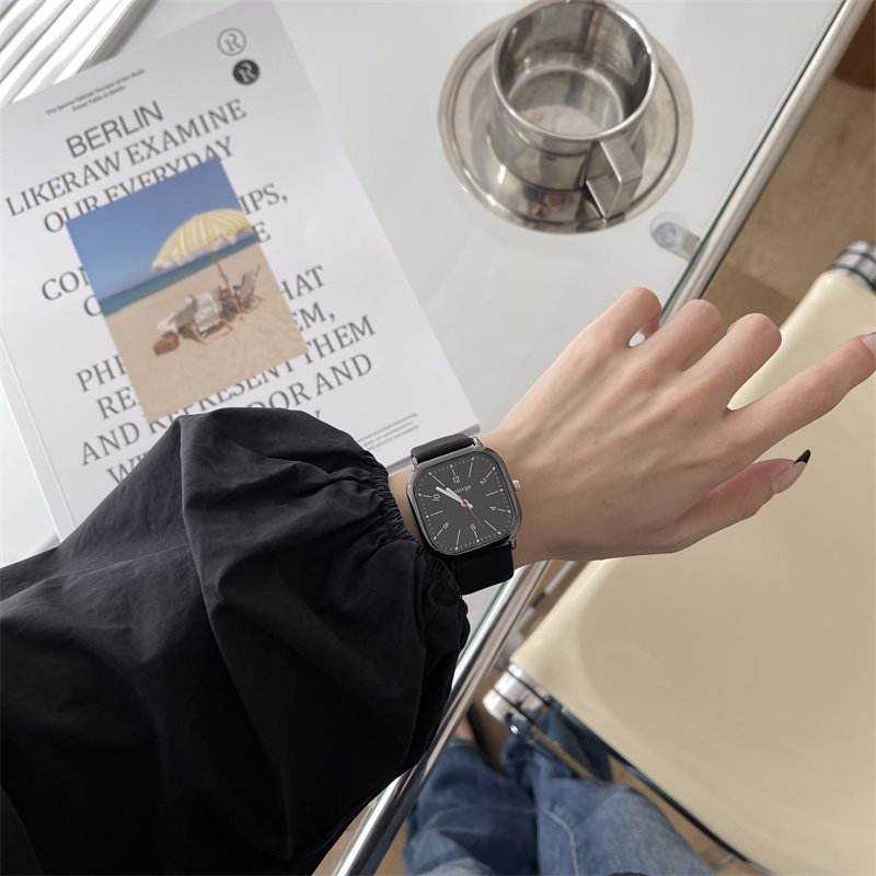 青少年简约小众百搭初高中学生方形 蒂尔瓦国产腕表