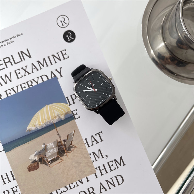 青少年简约小众百搭初高中学生方形 蒂尔瓦国产腕表