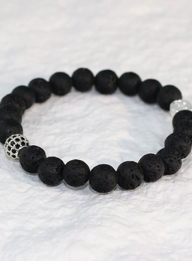 GinaKimK2025ins天然火山石手链