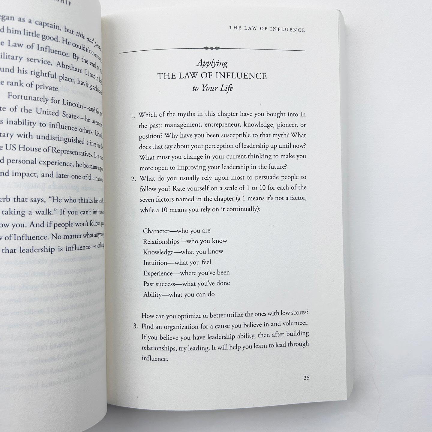 英文原版 The 21 Irrefutable Laws of Leadership 领导力21法则 追随这些法则 人们就会追随你 英文版 进口英语原版书籍