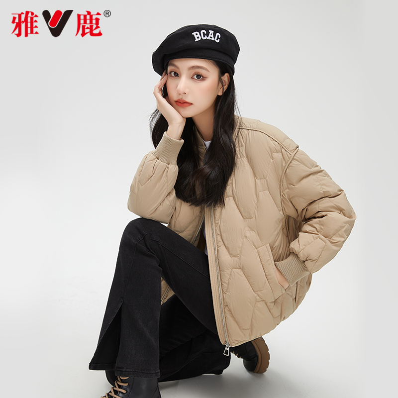 雅鹿菱格轻薄款羽绒服女冬季2024新款时尚休闲短款棒球服保暖外套-图3