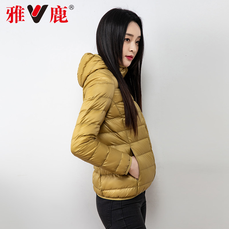 雅鹿轻薄女款2021年新款黑色白鸭绒 雅鹿服饰羽绒服