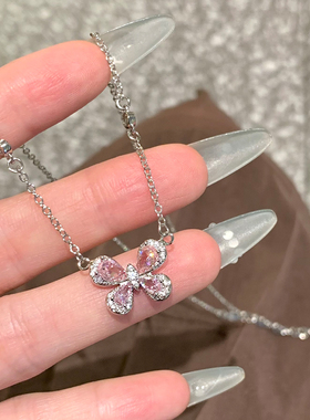 SHOWDIGU精致粉钻蝴蝶项链