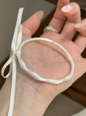 新拉丝柔光莫比乌斯手镯女轻奢小众百搭高级感开口手镯女送礼物