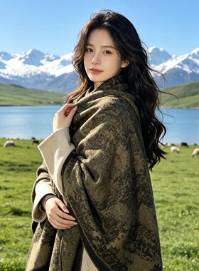 阿勒泰深绿色旅游披肩女
