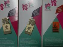 (Lingang loft) 2 London diameter leather paddling fields with single official shipping badges 201 boat badges Olympic Games