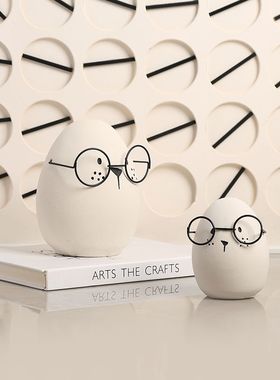 北欧简约趣味卡通小博士摆件