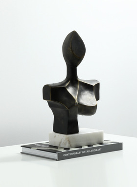 意式极简抽象瑕缺人体小雕塑