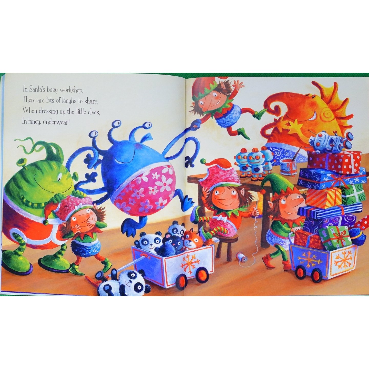 外星人爱内裤系列英语原版书AliensLovePantaClaus彩色绘本书由著名儿童作家克莱尔弗里德曼和插画师本科特联手打造讲述外星人帮,淘宝优惠券,粉丝福利购,淘宝优惠卷