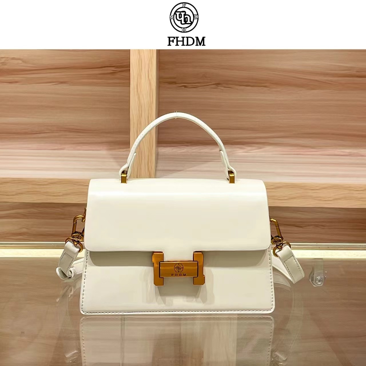 香港2024新款真皮小众设计手提小方包轻奢时尚链条单肩斜挎包包女,淘宝优惠券,粉丝福利购,淘宝优惠卷