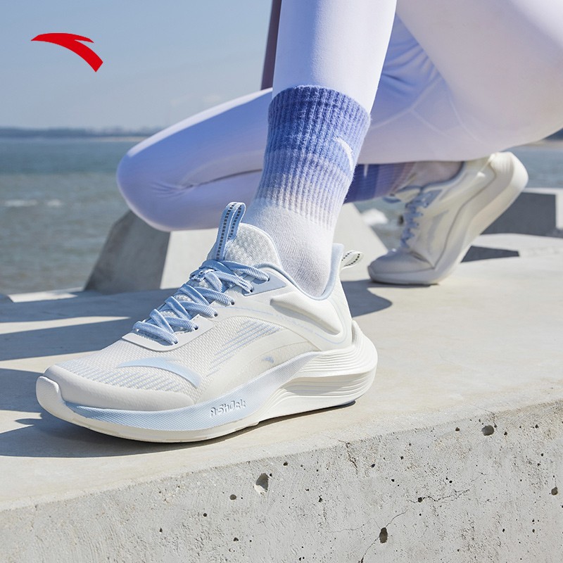安踏毒刺女鞋运动鞋秋冬夏季新款透气跑鞋白色休闲软底女士跑步鞋