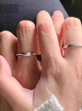 情侣对戒男女款小众设计感莫比乌斯环戒指永不停息的爱送女友