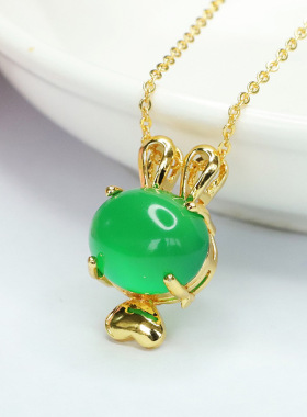 冰种帝王绿玉髓兔子吊坠玛瑙项链女士本命年百搭简约饰品节日礼物