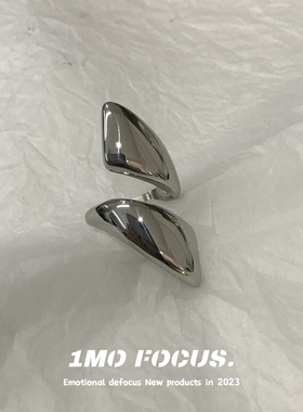 1MOFOCUS原创重工设计感三角指环