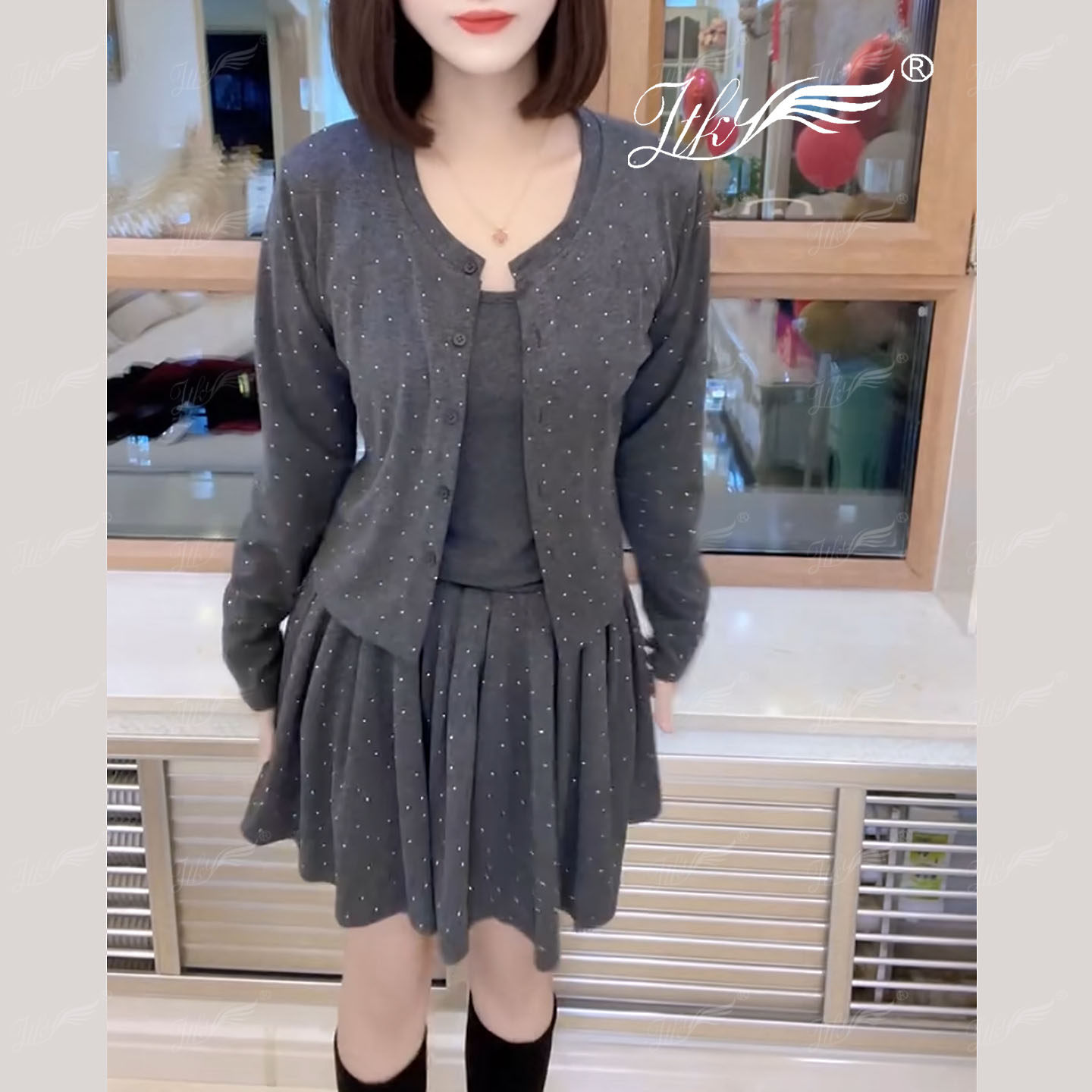 2025早秋新款时髦内搭吊带百褶高腰短裙开衫外套优雅减龄三件套女,淘宝优惠券,粉丝福利购,淘宝优惠卷