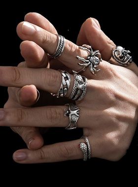European and American trend skull serpentine ring欧美潮戒指