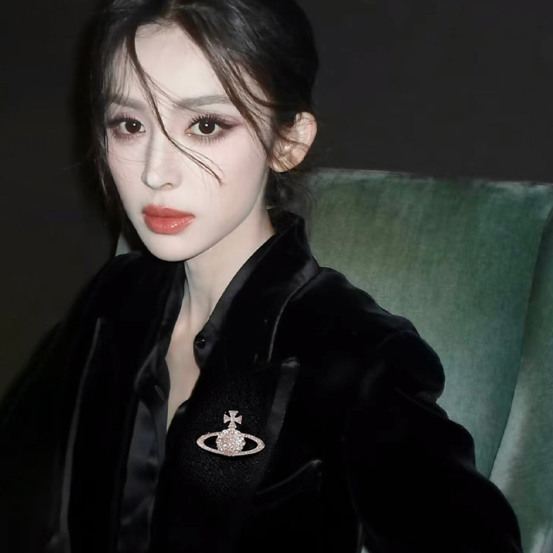 轻奢高级感星球胸针高档女奢华气质大衣别针配饰小众设计精致胸花,淘宝优惠券,粉丝福利购,淘宝优惠卷