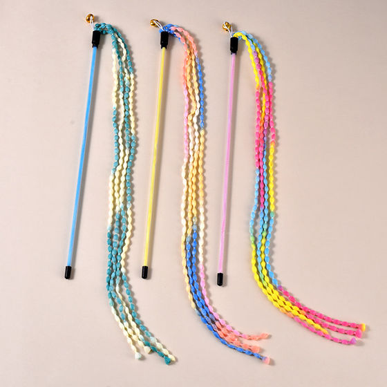 Grain skewers, long rods, cat sticks and bells to relieve boredom